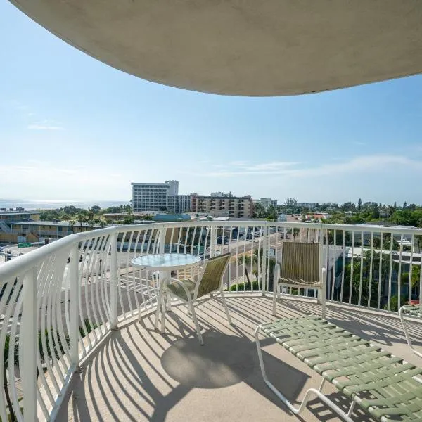 Sunset Sands from Oasis Getaways, ξενοδοχείο σε St Pete Beach