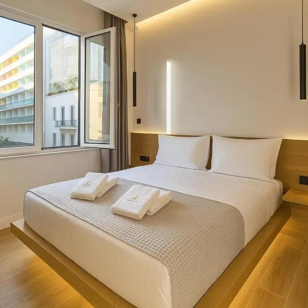 Triple A - Athena Collection at Meat&Fish Mkt - Near Famous Mokka Coffee- FREE Parking!, hotelli Ateenassa