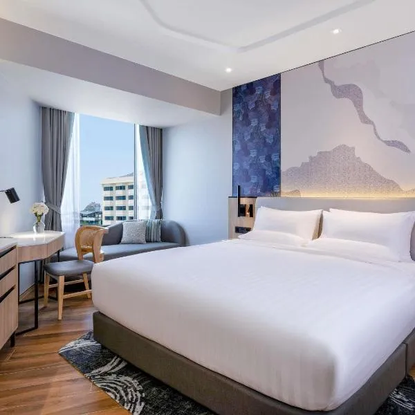 Novotel Rayong Star Convention Centre, hotel v destinaci Rayong