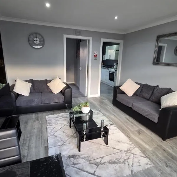 FM Homes & Apartments 3 Bedroom House Motherwell, ξενοδοχείο σε Motherwell