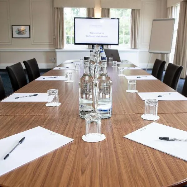 Mercure Thurrock Stifford Hall, hotel in Grays Thurrock