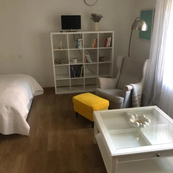Cozy&Quiet Apartment in City Center near Park&Playground, ξενοδοχείο σε Κλάιπεντα