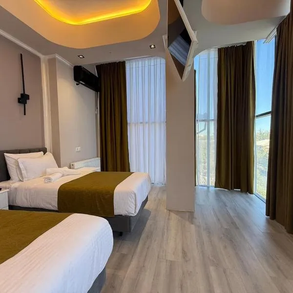 Turkezm Hotel,位于乌尔根奇的酒店