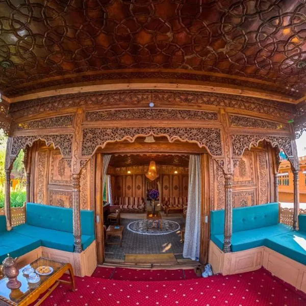 The Royal hareem group of houseboats, hotel in Srinagar