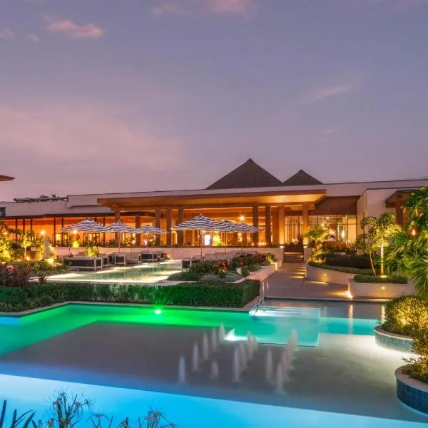 Crowne Plaza Fiji Nadi Bay Resort & Spa by IHG, отель в Нади