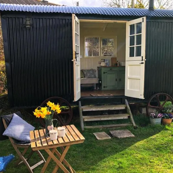 1 Bed Glamping Hut - Firepit Fireplace Views, hotel v destinaci Newcastle upon Tyne