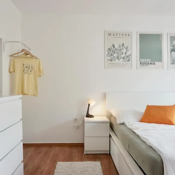 NEU Gemütliche Wohnung für max 5 Personen mit Balkon nähe Mosel mit Blick auf die Weinberge, Hotel in Koblenz