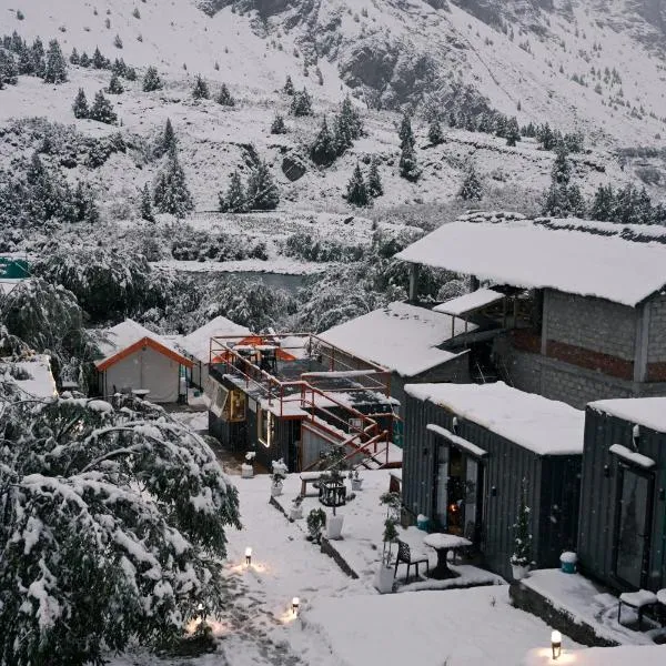 Kübes By The Raasta, hotel v destinaci Jispa