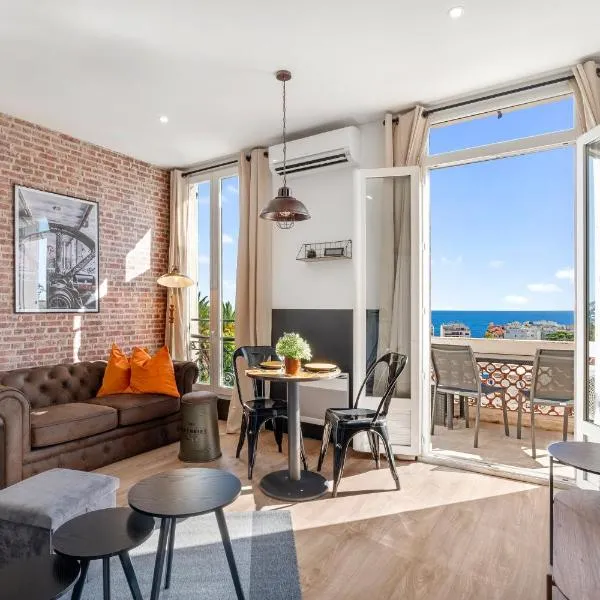 Nice Renting - CAMBRAI - Luxurious Sea View Terrasse - King Bed - Parking - AC - fully equipped, hotel in Nice