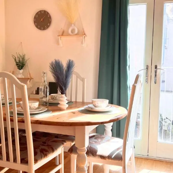 Urban Oasis Stylish Boho Flat in Bristol, hotel in Bristol