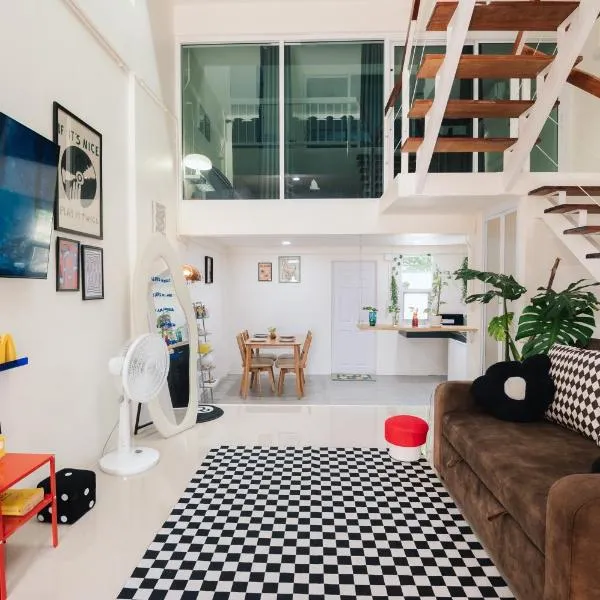 Free Netflix 3BR 10 Mins to City Center 3 Mins 7-11, hotel in Hat Yai