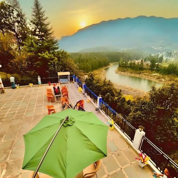 The Four Season Hotel & Resort, Manali - A blissful view from rooms, hôtel à Manali