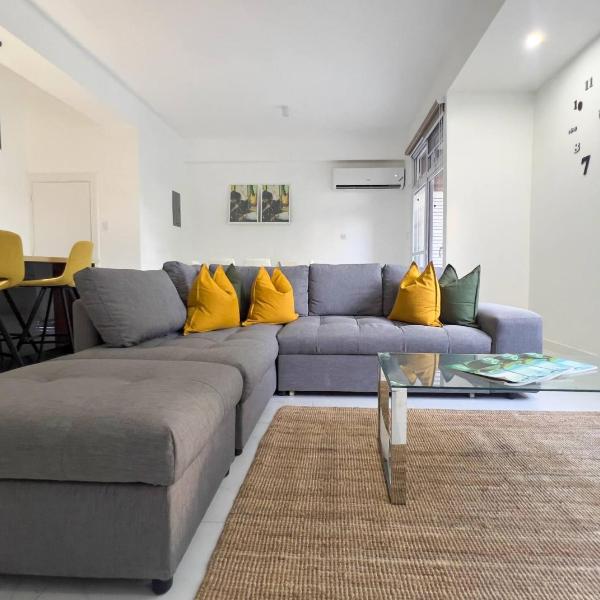 Eshae Living - Stylish 2BR Condo, Hope