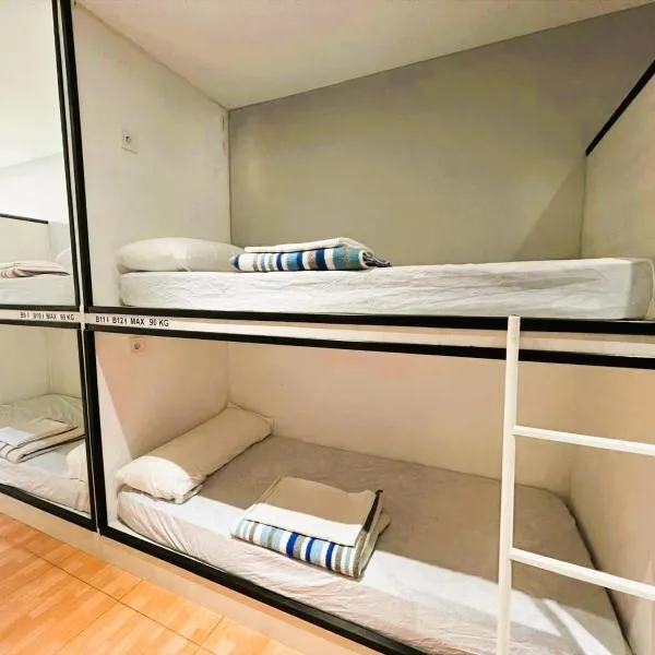 Hego Haize Albergue Hostel, ξενοδοχείο σε Zarautz