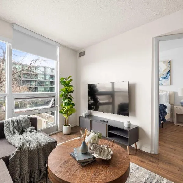 Stylish 1BR Condo Near Toronto Top Attractions, hotel in Toronto