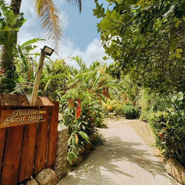 Buisson Guesthouse, hotel en La Digue
