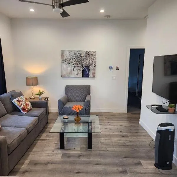 1Bed 1Full Bath, Full Kitchen, Queen Sofa Bed, Queen Bed, Parking, EV, hotell sihtkohas Northridge