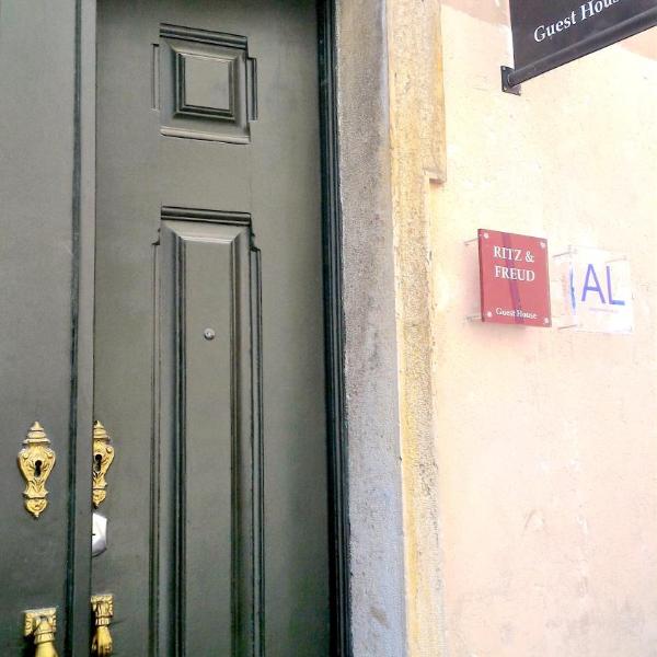 R & Freud Guest House, Lisbona