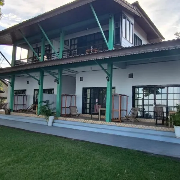 Nakorn River View, hotel in Champasak