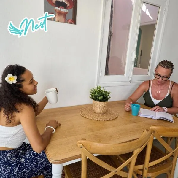 Cisne By Nest Hostel, hotel v destinaci San Antonio