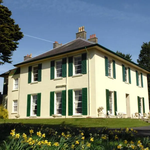Elm Grove Country House, Hotel in Tenby