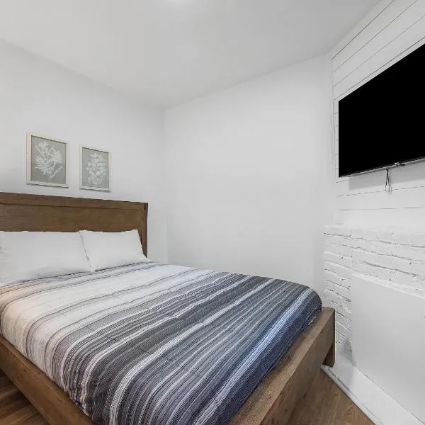 Pittsburgh Shadyside 1B Cozy and Stylish Private Bedroom with Shared Bathroom, hótel í Pittsburgh