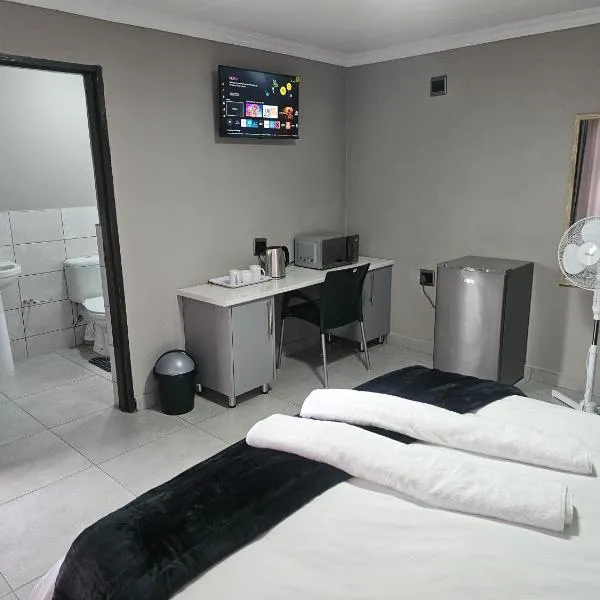 Vation Nation Guest House, hotel em Mokopane