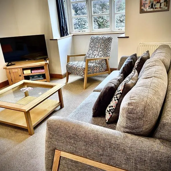 Vicarage Court detached bungalow, Hotel in Oswestry