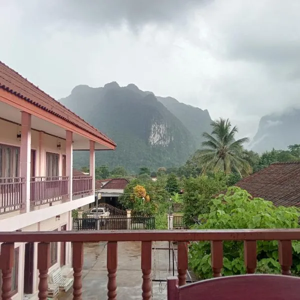 PT Homestay VangVieng, hotel v destinaci Vang Vieng
