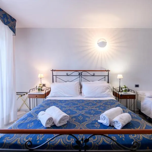 hotel falco azzurro, hotell i Martinsicuro