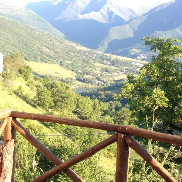 Casavacanze Ciaspole E Uva, hotel in Fiastra