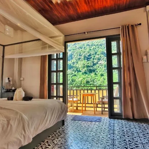 Dokchampa River View Villa, hotel in Nongkhiaw