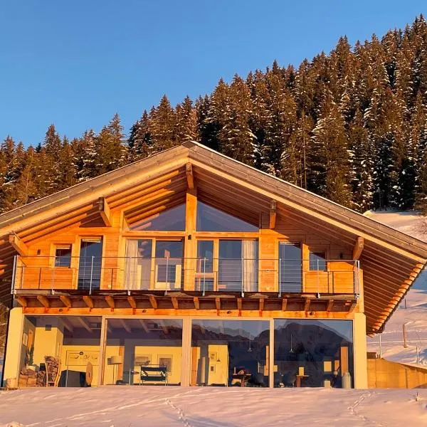 Alpine Dream Chalet with Spa close to Lake Geneva, hotel in Les Mosses