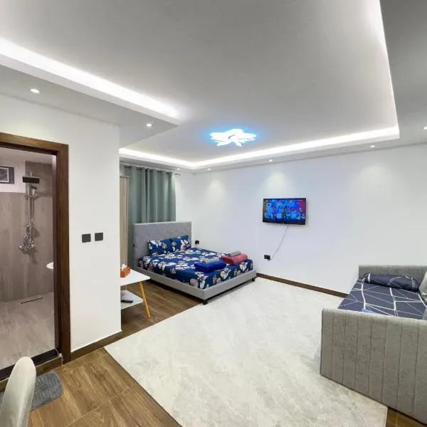 Luxury Private Room near airport, ξενοδοχείο στο Άμπου Ντάμπι