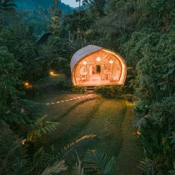 Nirvana Bamboo House Sidemen - The Aesthetic Stay, ξενοδοχείο σε Sidemen