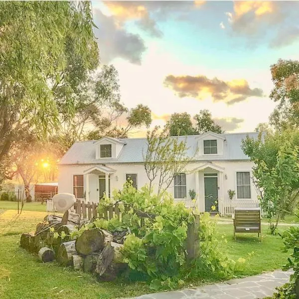 Clonmara Country House and Cottages, hotel in Port Fairy
