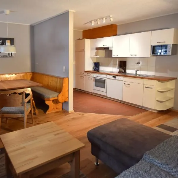 Brunnenhof Apartments, hôtel à Pettneu am Arlberg