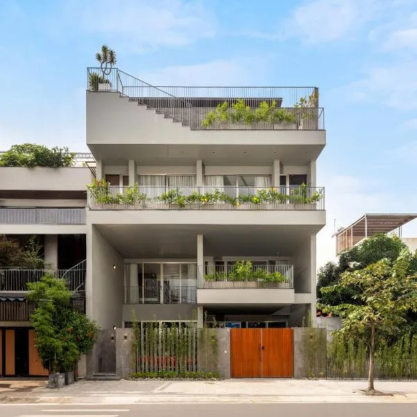 Mee Villa Modern 6BR Villa Rooftop Pool, Steambath& Elevator, Hotel in Đà Nẵng