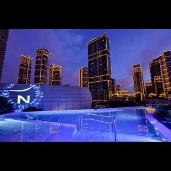 Novotel Rockwell View Hotel Residences, khách sạn ở Manila