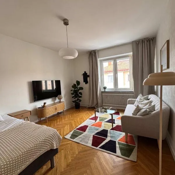 Easy living in suburban studio, hôtel à Stockholm