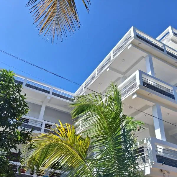 Beach life long beach resort, hotel en Trincomalee