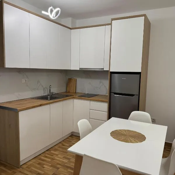 Apartaments Shengjin with sea view, hotel in Shëngjin