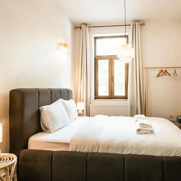 Calea Victoriei - Premium Suites & Studios, hotel di Bucharest