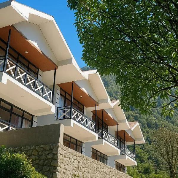 The Whispering Pines by Trekocity, hotel in Lachung