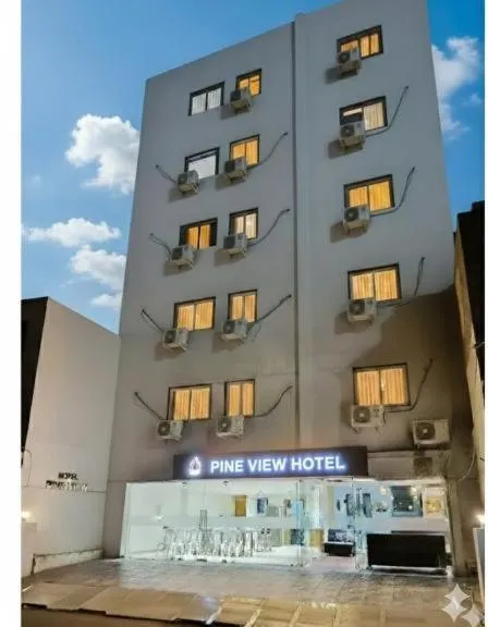 Hotel Pine View、ラージコートのホテル