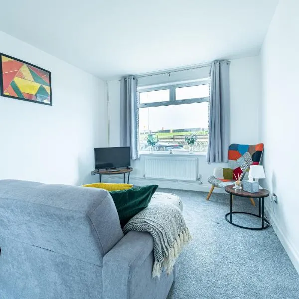 Stunning 4-Bed Beachfront Home Sea Views in Dymchurch, hotel v destinaci Dymchurch