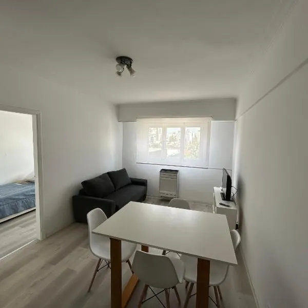 Departamento dos habitaciones en Mar del Plata, hotel en Mar del Plata