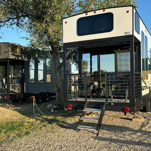 Buffalo Drift Tiny Home, hotel in Interior