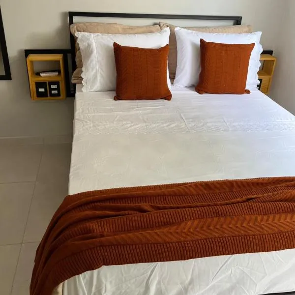 Flat com ar, Vista para o Ibituruna - Rio Doce - 202, hotel in Governador Valadares