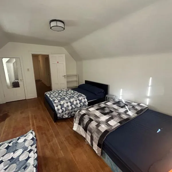 Vancouver Guest House - Airport 10 Min, Downtown 15 Min - Free Parking & Fast Wi-Fi, hotel em Vancouver